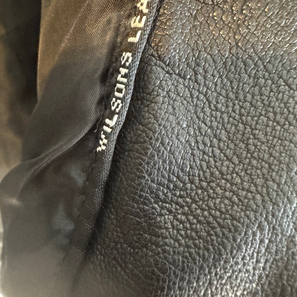 Wilsons Leather Men's Sleek Black Jacket - Picture 5 of 8
